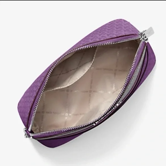 MICHAEL KORS Jet Set Travel Color-Block Signature Logo Crossbody Bag
Dark Purple - Picture 3 of 16